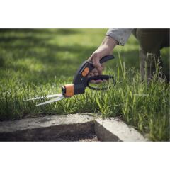 Fiskars 113680-1000589 GS42 Servo-System Çim Makası