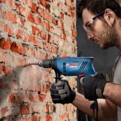 Bosch GSB 600 Devir Ayarlı Darbeli Matkap 100 Parça Aksesuar Setli